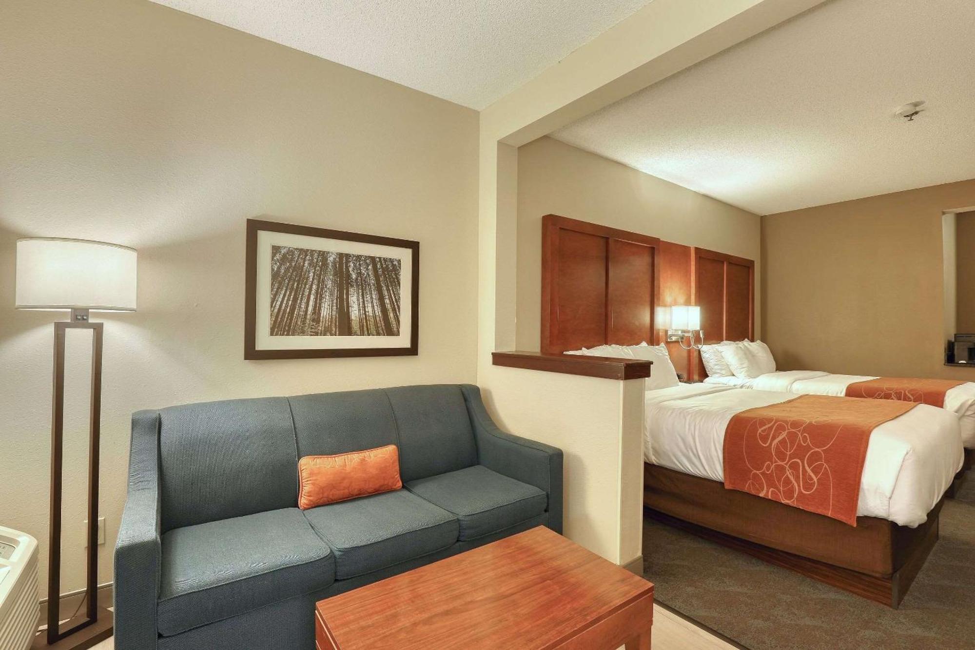 Comfort Suites Appleton Airport Exterior foto